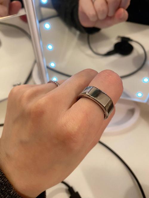 Oura Ring Gen3 手腕上的健康先知，指尖的智能守护